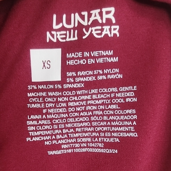 Red Sleeveless Sheath Dress with Mock Neck for Cocktail - Picture 3 of 5